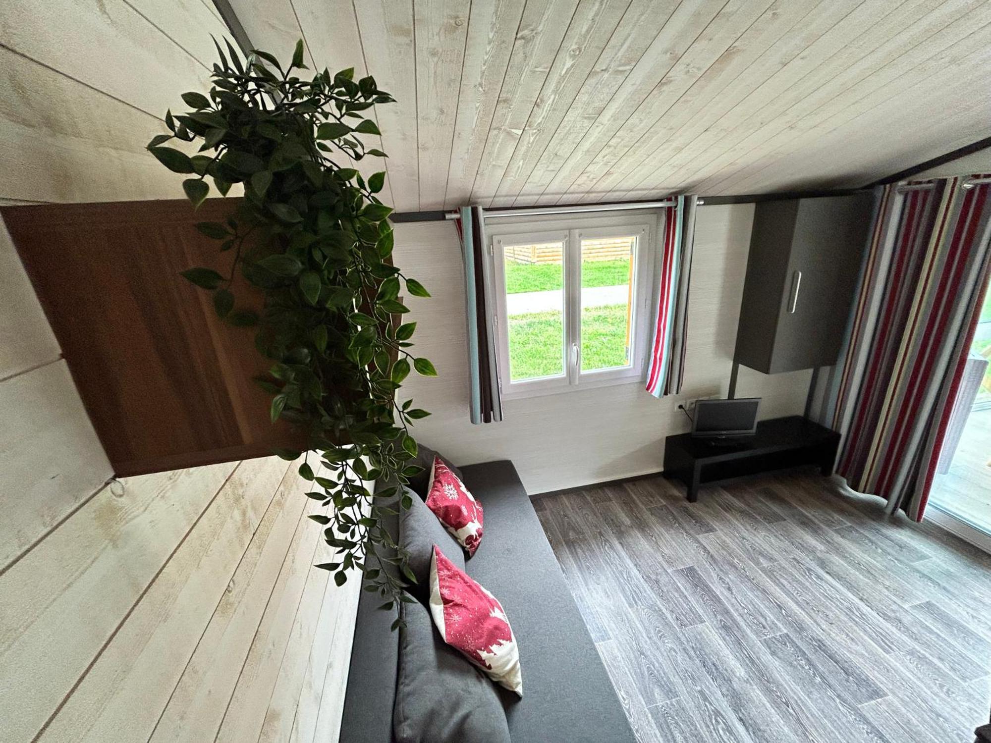 Camping Le Miroir Les Hopitaux-Neufs Zimmer foto